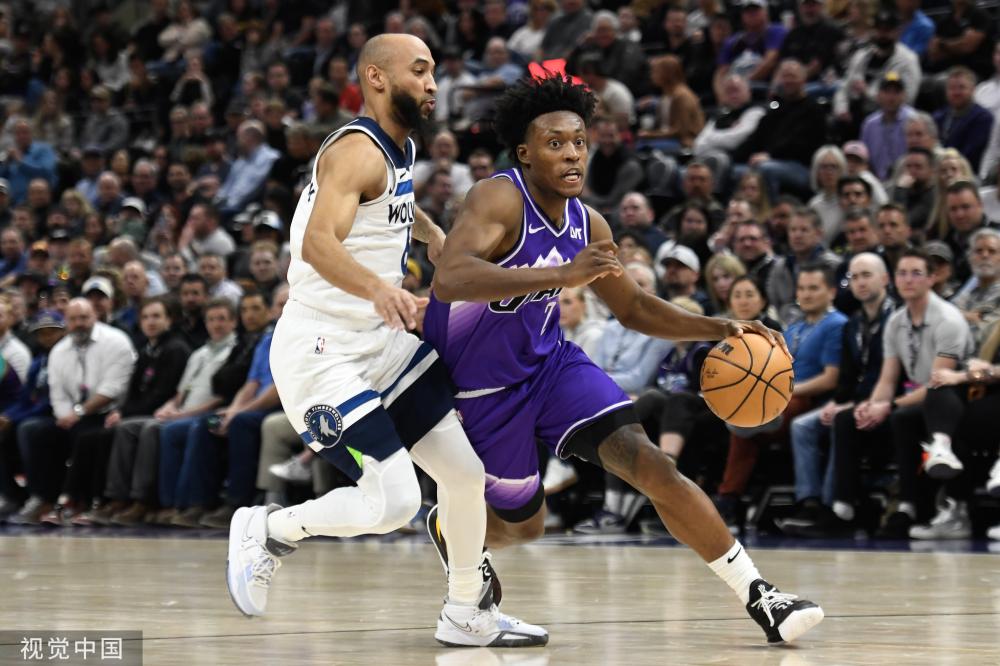 在男双赛场 在男双赛场