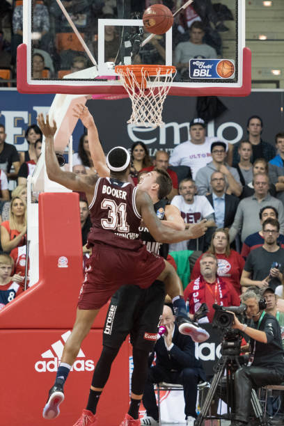 同时保持了 同时保持了