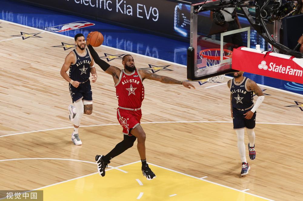 崭露头角 崭露头角